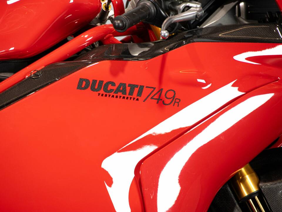 Image 38/50 of Ducati DUMMY (2004)