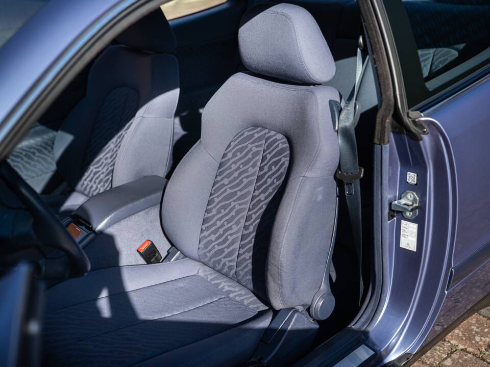 Bild 26/58 von Mercedes-Benz CLK 320 (1999)