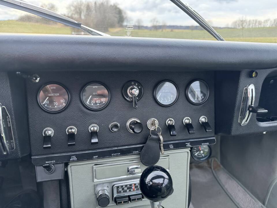 Bild 8/8 von Jaguar E-Type 4.2 (1966)