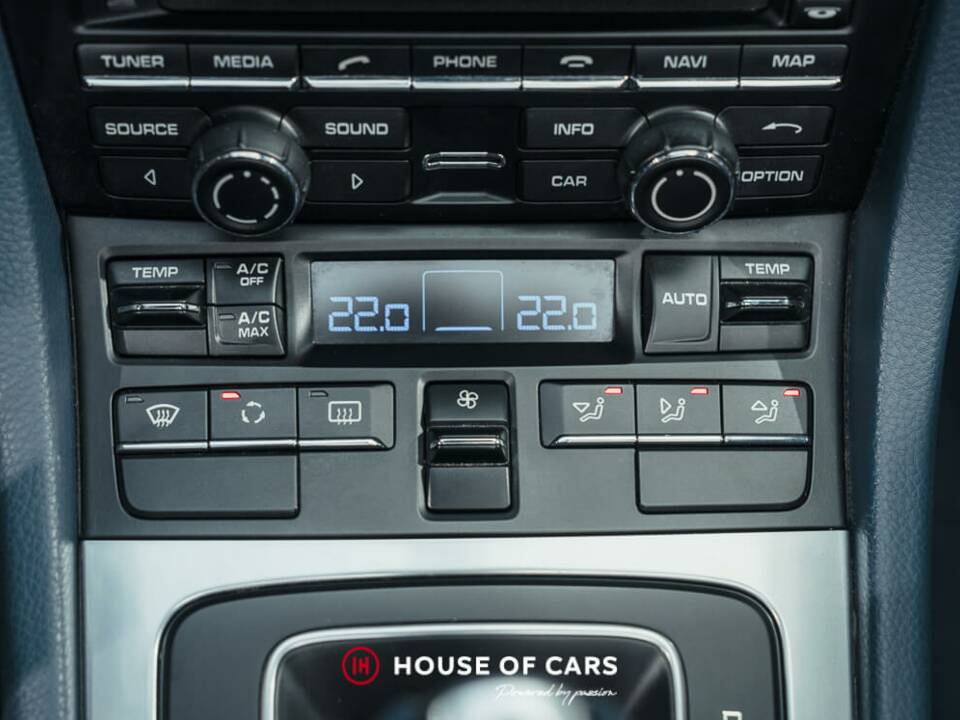 Image 21/24 of Porsche 911 Carrera (2012)