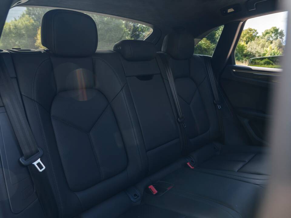 Bild 26/28 von Porsche Macan S (2020)