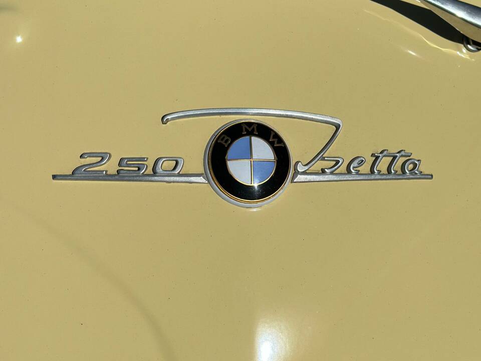 Image 6/12 of BMW Isetta 250 (1959)