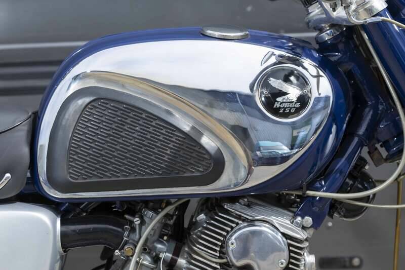 Image 6/39 of Honda CB 72 (1960)
