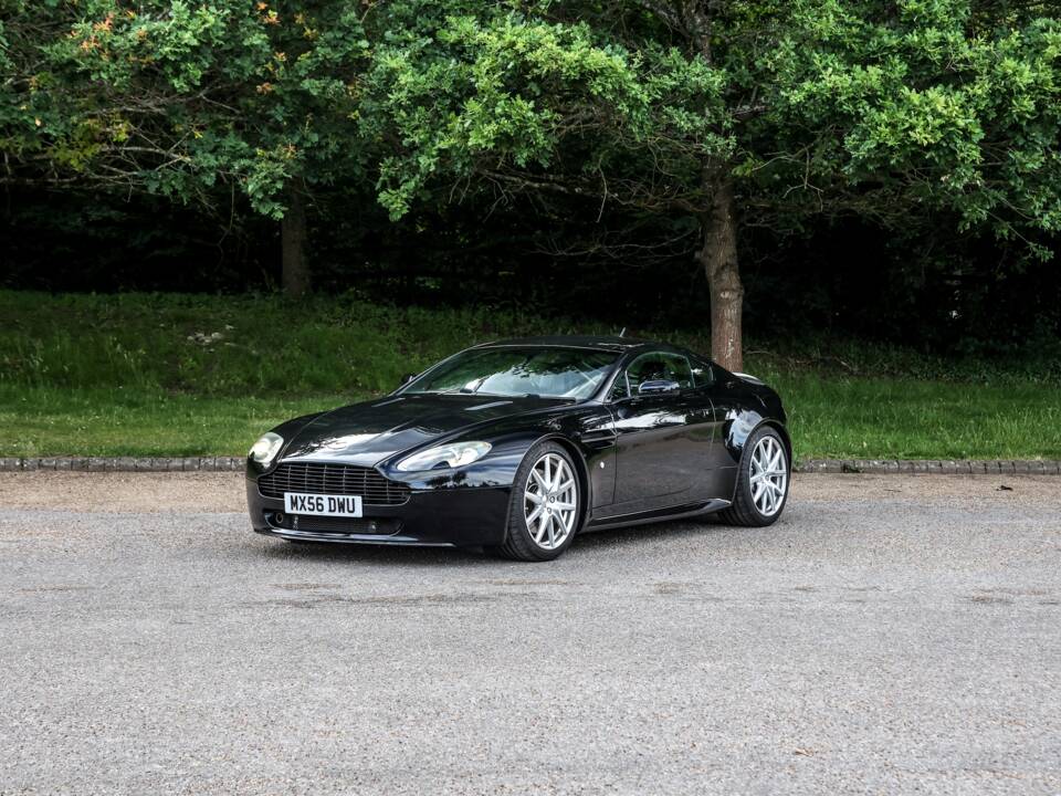 Imagen 35/39 de Aston Martin V8 Vantage (2007)