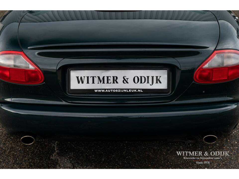 Bild 26/33 von Jaguar XKR (1999)