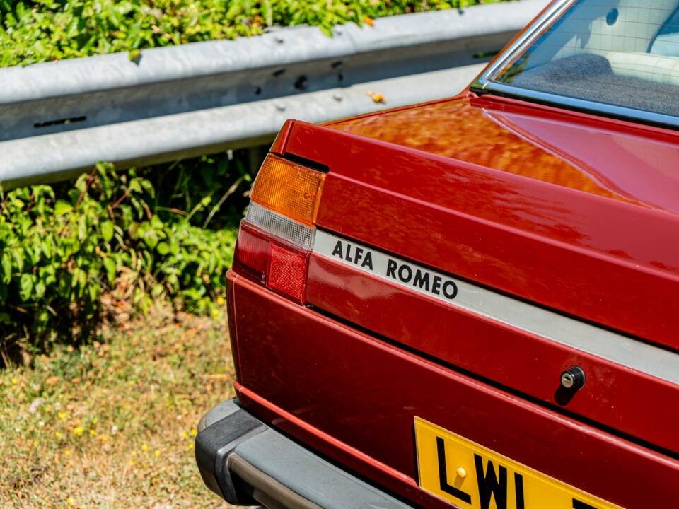 Imagen 31/50 de Alfa Romeo Giulietta 1.6 (1981)