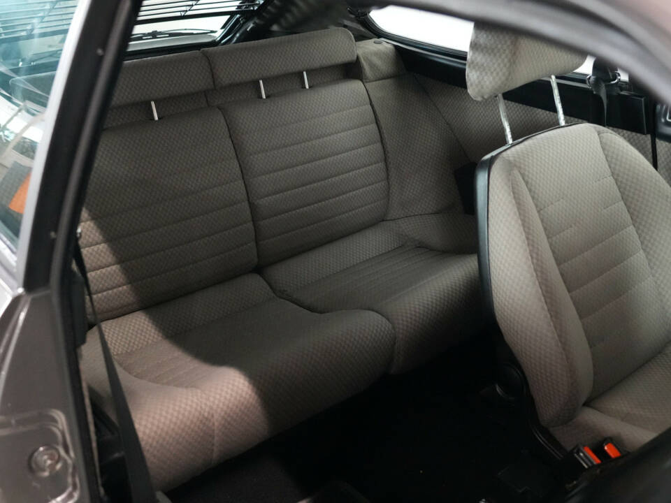 Immagine 26/35 di Lancia Beta HP Executive VX (1983)