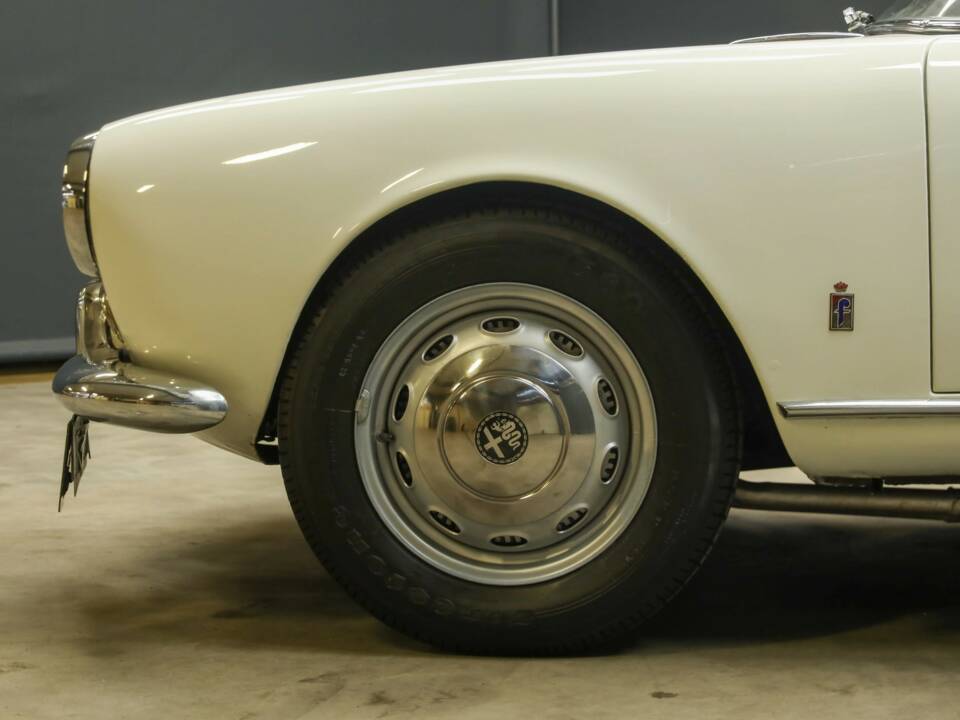 Bild 19/50 von Alfa Romeo Giulietta Spider (1957)