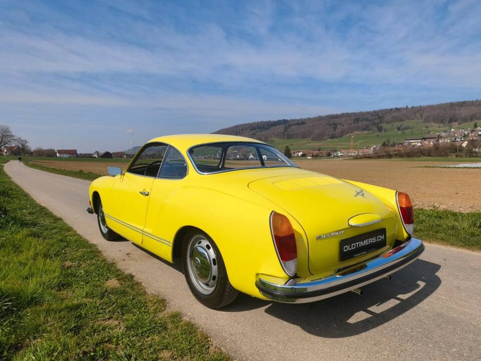 Image 2/21 of Volkswagen Karmann Ghia 1600 (1972)