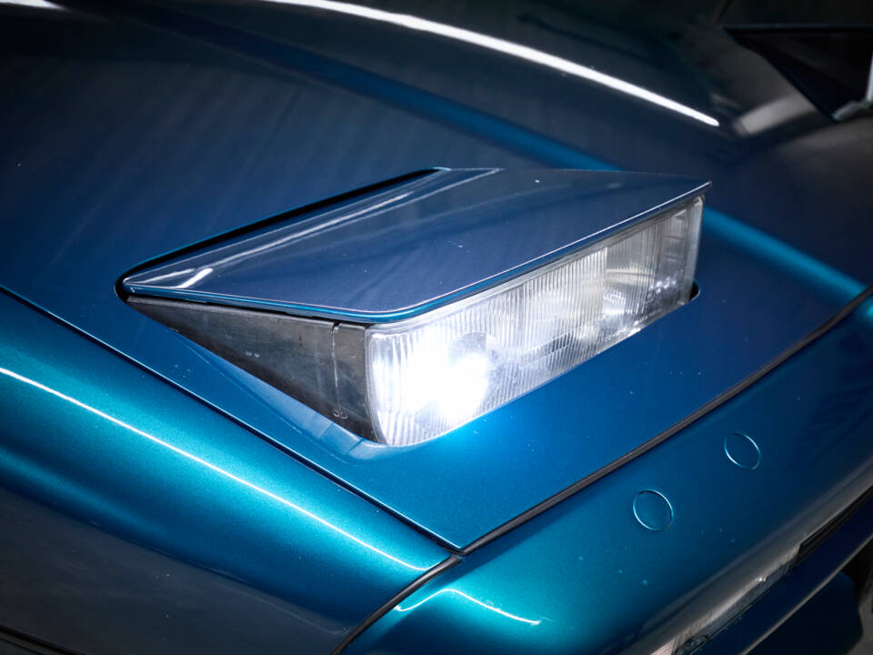 Image 15/81 de BMW 850i (1991)