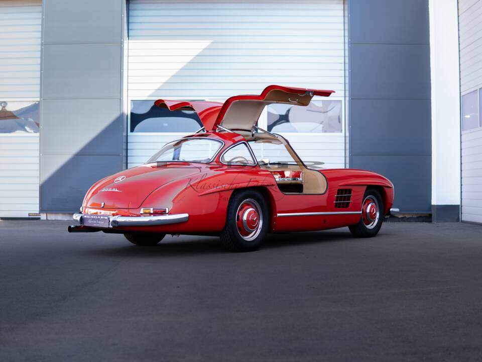 Image 3/49 of Mercedes-Benz 300 SL "Gullwing" (1955)