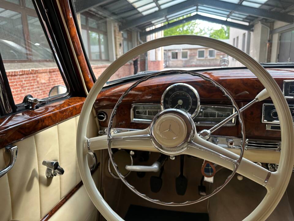 Bild 39/74 von Mercedes-Benz 300 b Cabriolet D (1955)