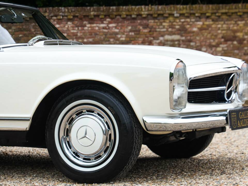 Image 31/50 de Mercedes-Benz 280 SL (1971)