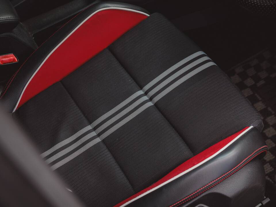Imagen 18/42 de Volkswagen Golf VI GTI (2011)