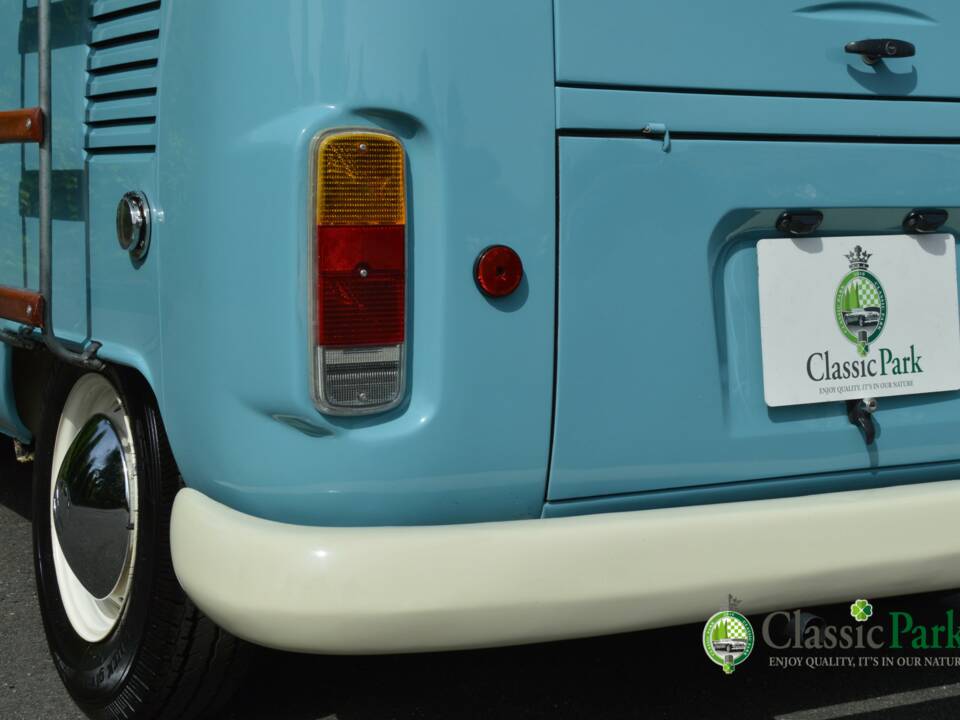 Bild 44/50 von Volkswagen T2b Camper (1976)