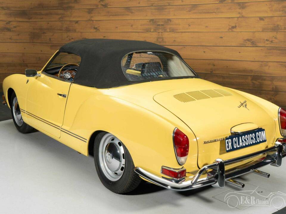 Bild 13/19 von Volkswagen Karmann Ghia 1500 (1971)