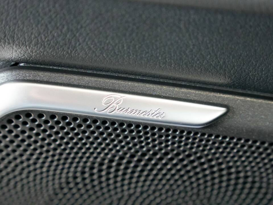 Image 16/50 de Mercedes-Benz V 300 d (2025)