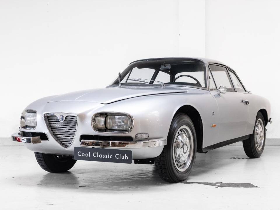 Immagine 1/36 di Alfa Romeo 2600 Sprint Zagato (1967)
