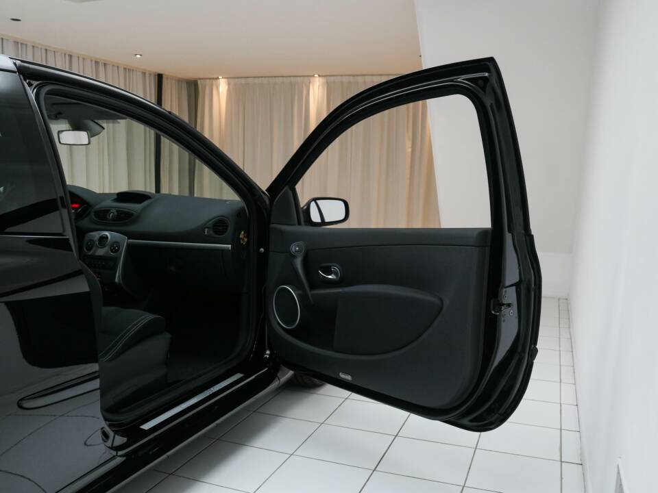 Imagen 11/14 de Renault Clio II 2.0 RS Cup (2007)