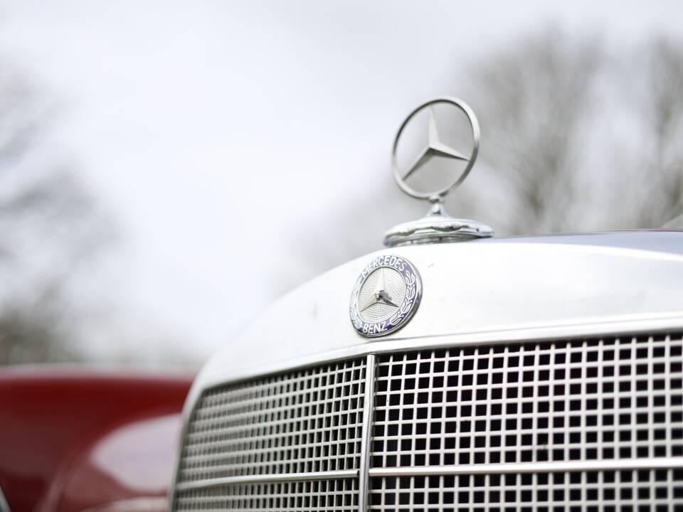 Image 42/50 of Mercedes-Benz 220 (1967)