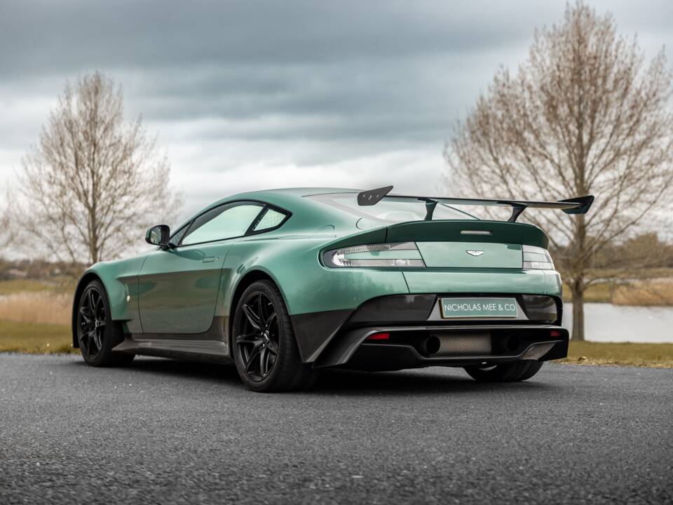Image 3/65 de Aston Martin Vantage GT8 (2017)