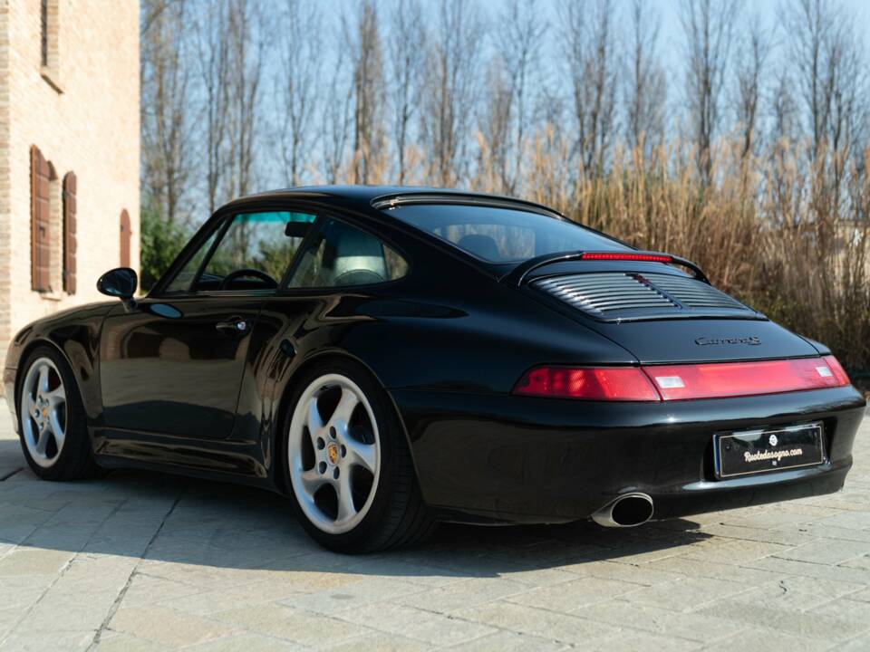 Image 6/50 of Porsche 911 Carrera (1996)