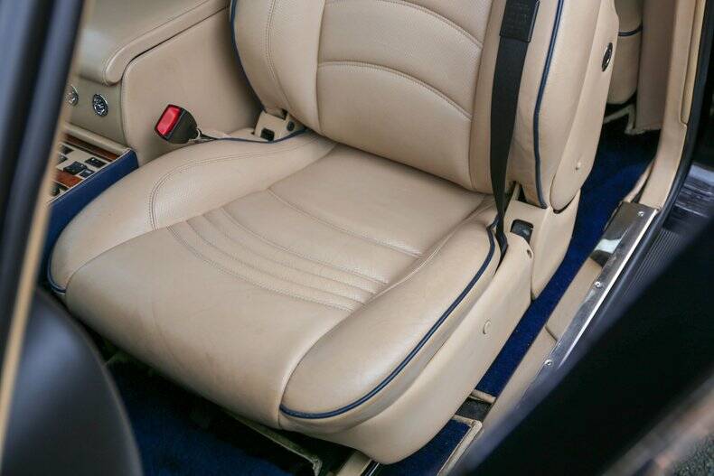 Image 18/50 of Bentley Continental T (1998)