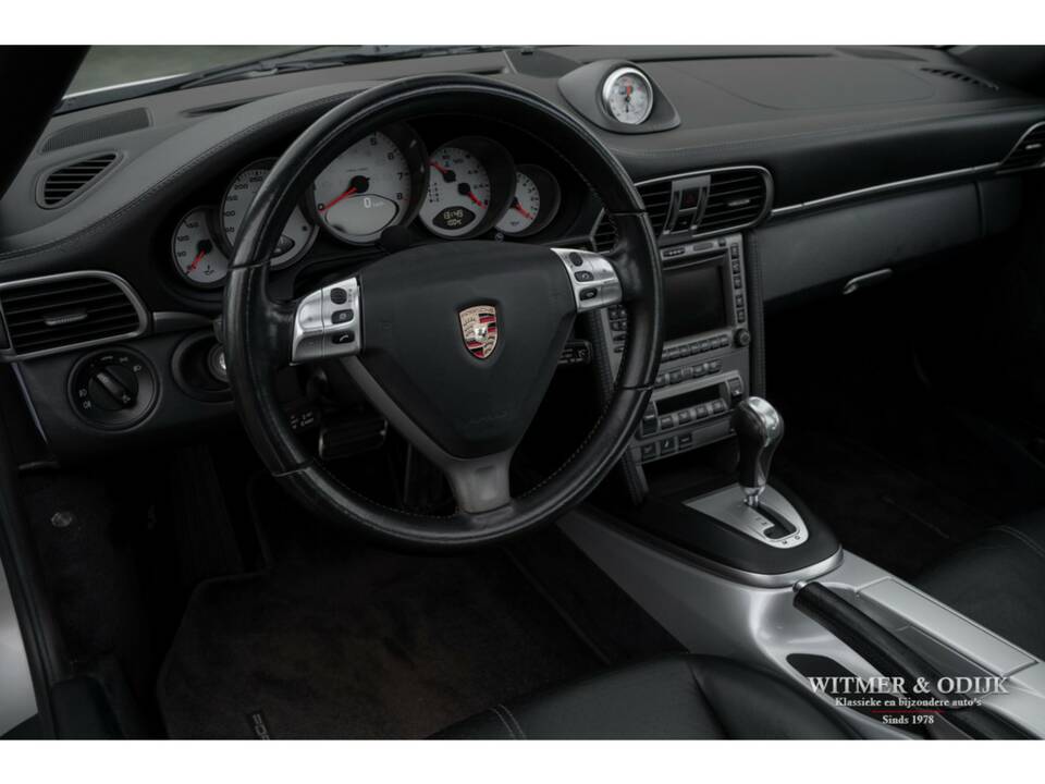 Immagine 4/29 di Porsche 911 Carrera 4S (2007)