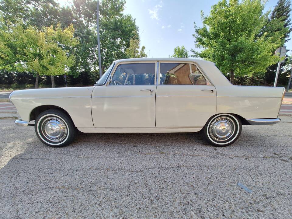 Immagine 6/52 di Peugeot 404 Break (1964)
