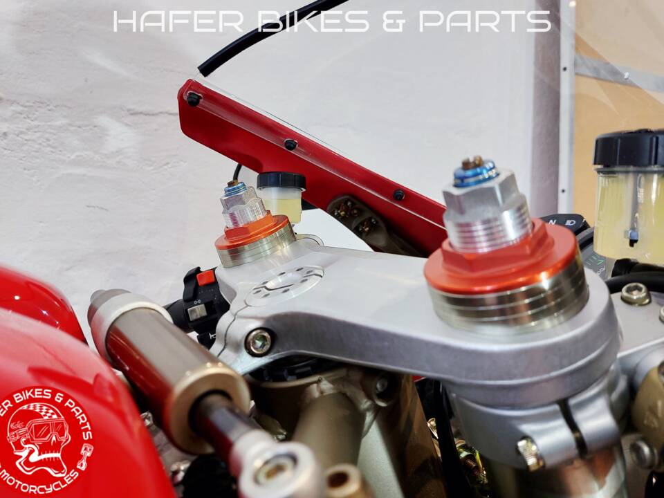 Bild 22/35 von Ducati 916 (1998)