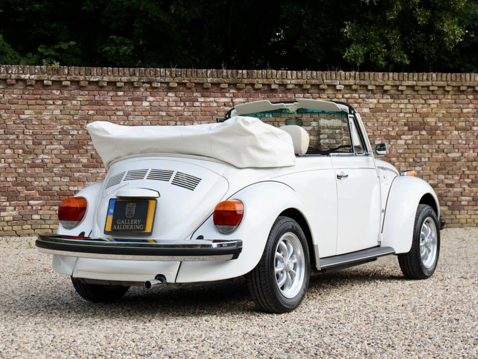 Image 9/50 of Volkswagen Käfer 1303 &quot;Champagne Edition&quot; (1977)
