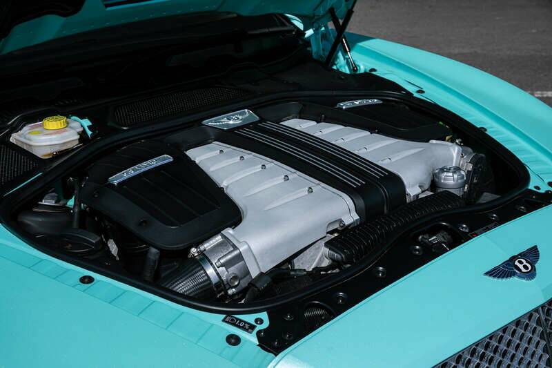 Image 31/38 of Bentley Continental GTC V8 (2013)