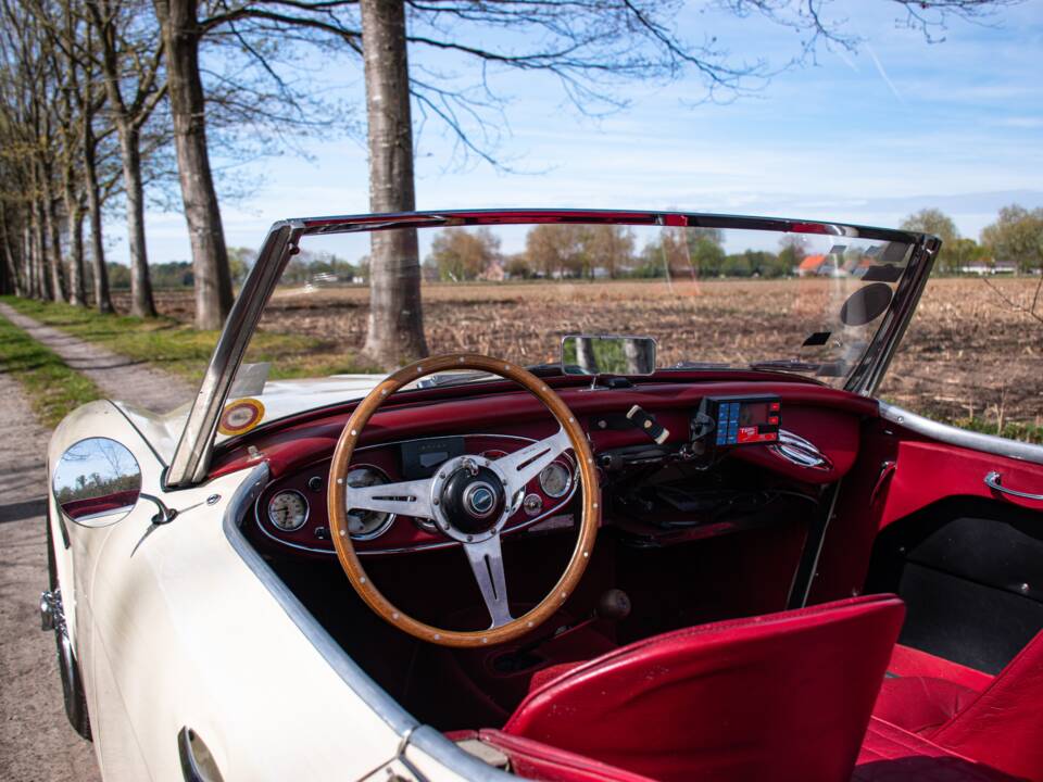 Afbeelding 16/24 van Austin-Healey 100/6 (BN4) (1957)