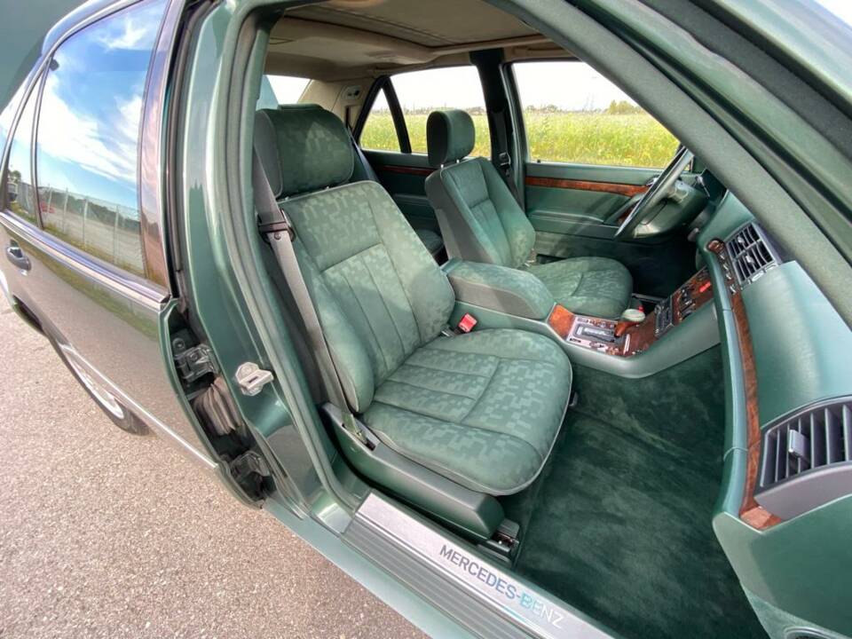 Imagen 14/22 de Mercedes-Benz 500 SE (1991)