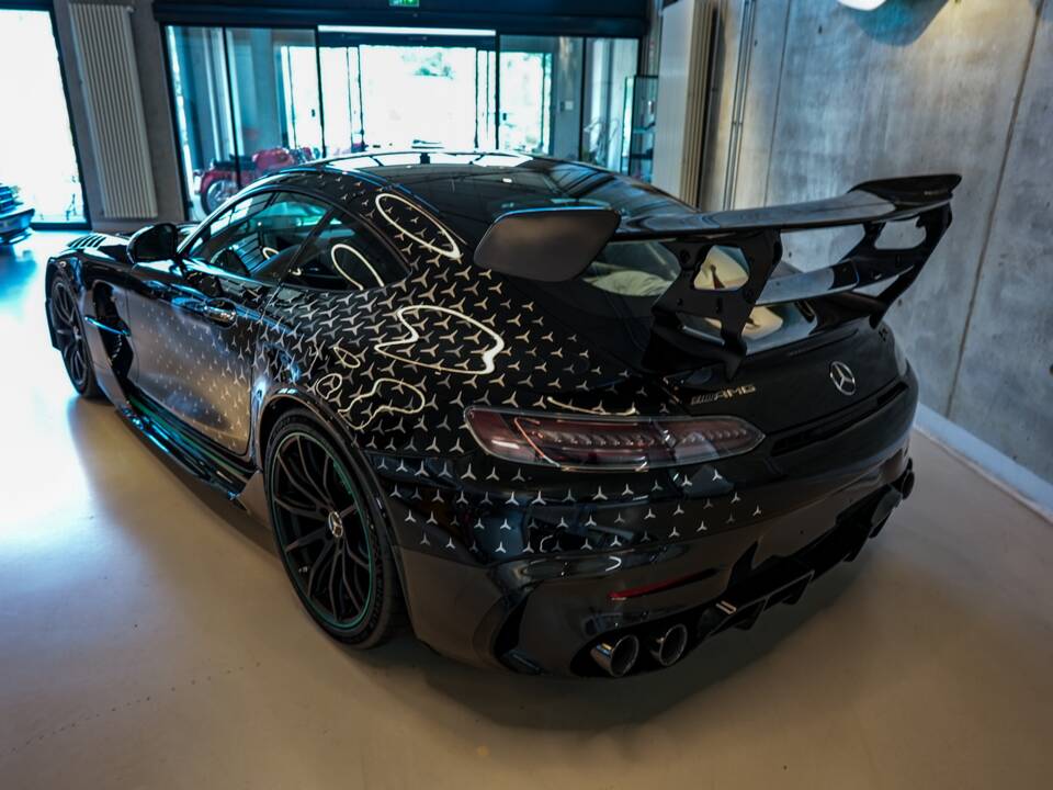 Image 15/25 of Mercedes-AMG GT Black Series "P One Edition" (2021)