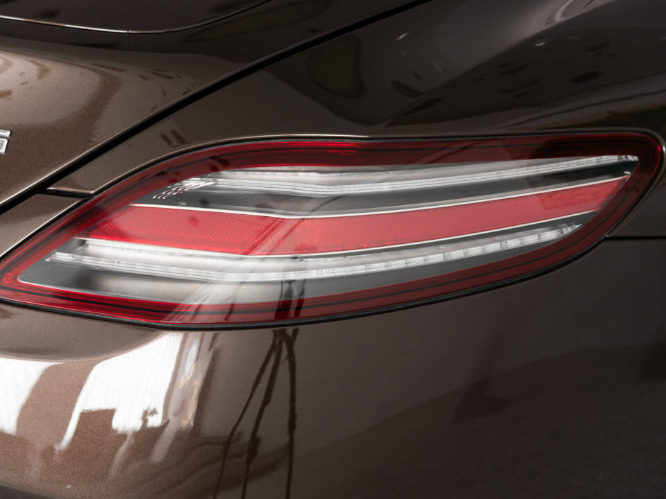 Imagen 27/59 de Mercedes-Benz SLS AMG Roadster (2012)