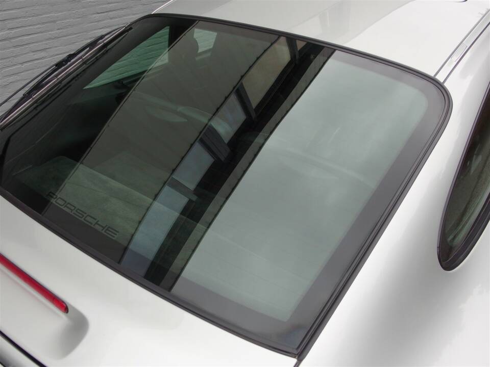Bild 21/100 von Porsche 911 Carrera 4S (2002)