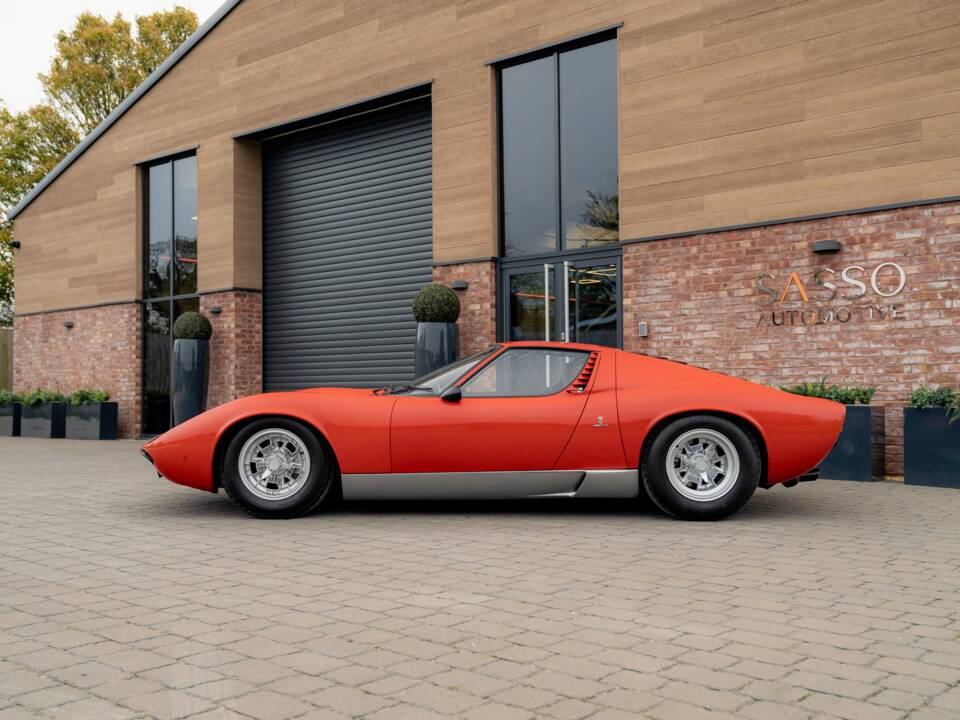 Bild 10/85 von Lamborghini Miura P 400 (1967)