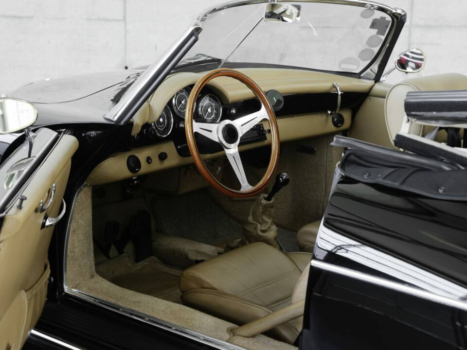 Bild 19/49 von Intermeccanica 356 Roadster 6 (1991)