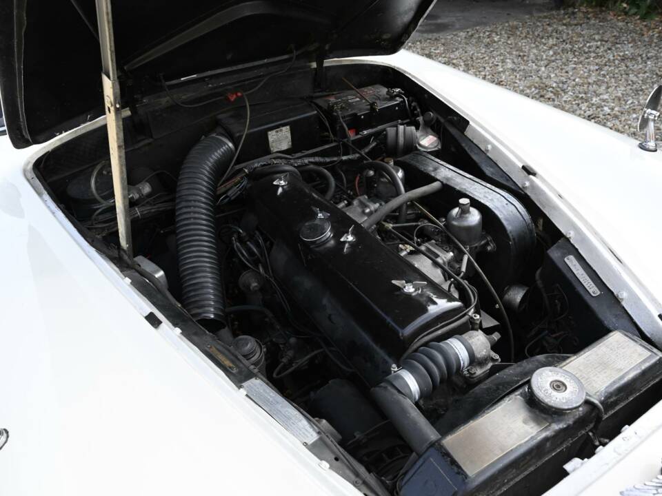 Image 33/38 of Alvis TD 21 (1962)