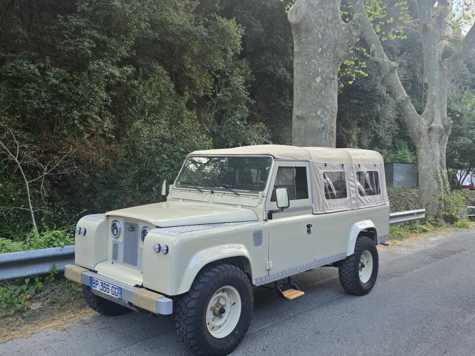 Bild 19/57 von Land Rover 110 (1989)