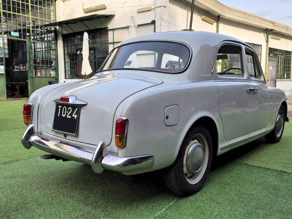 Image 12/53 of Lancia Appia C10 (1957)