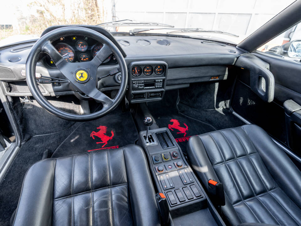 Image 9/17 of Ferrari 328 GTB (1988)