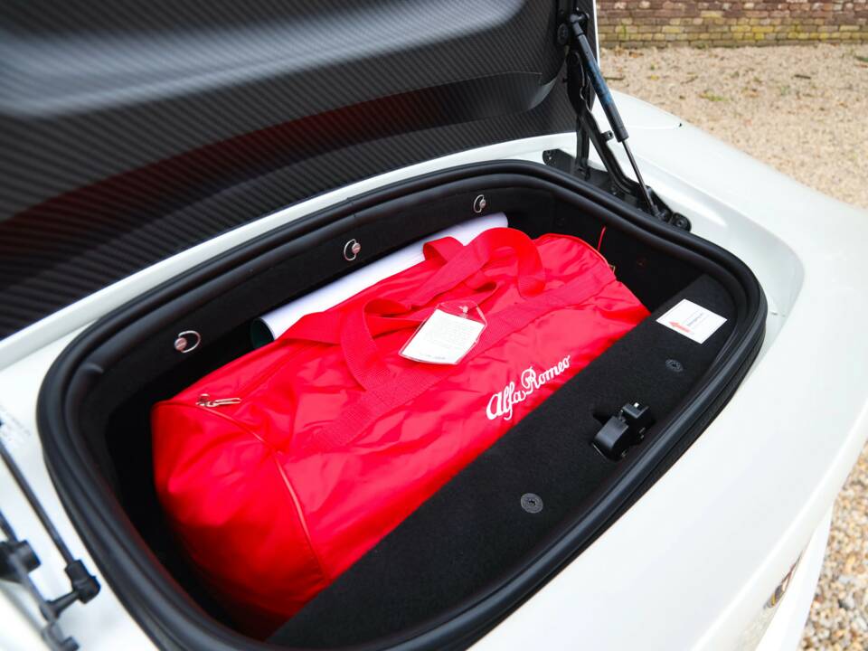 Immagine 39/50 di Alfa Romeo 8C Spider (2009)