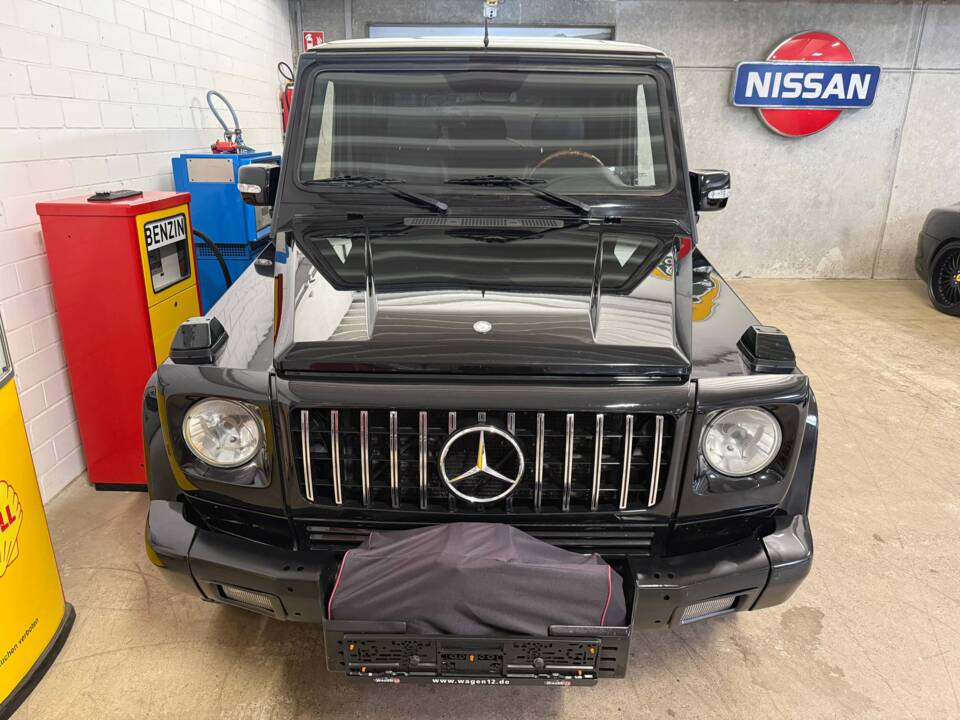 Image 4/22 de Mercedes-Benz G 55 AMG Kompressor (LWB) (2005)