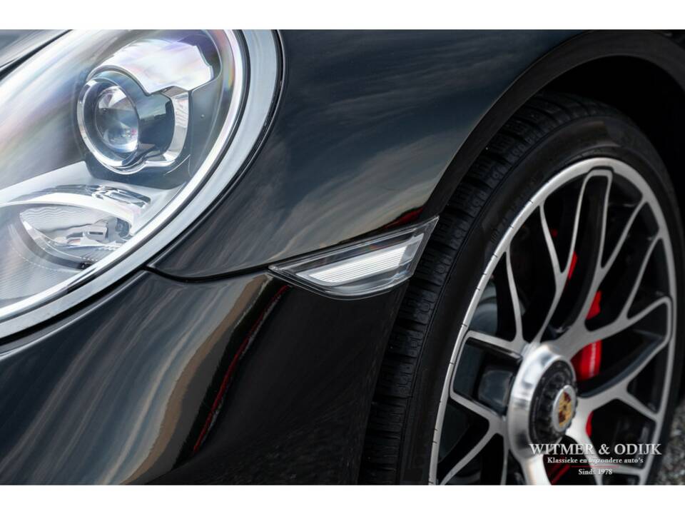 Image 33/47 of Porsche 911 Turbo (2014)