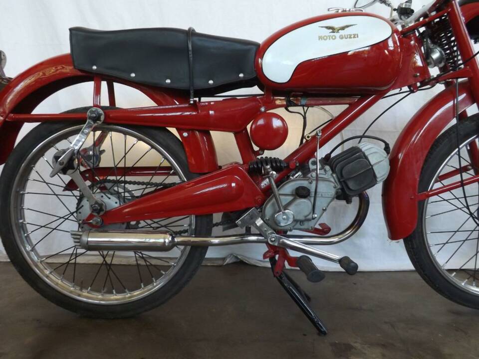 Image 7/44 of Moto Guzzi Cardellino 75 (1957)