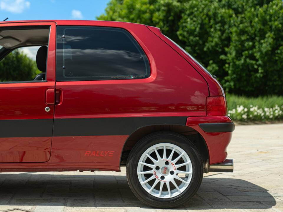 Imagen 28/50 de Peugeot 106 1.1 (2003)