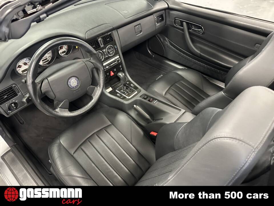 Image 10/15 of Mercedes-Benz SLK 32 AMG (2001)