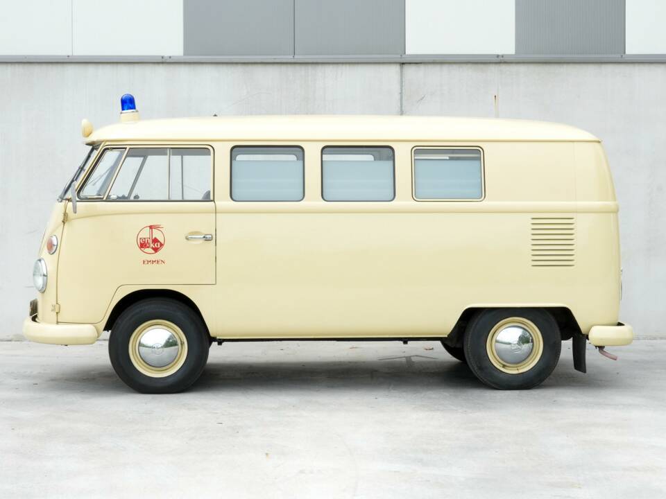 Bild 3/37 von Volkswagen T1 Kastenwagen (1966)